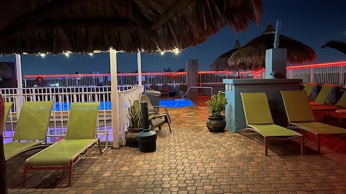 Rooftop Resort - Clothing Optional - Adult Only