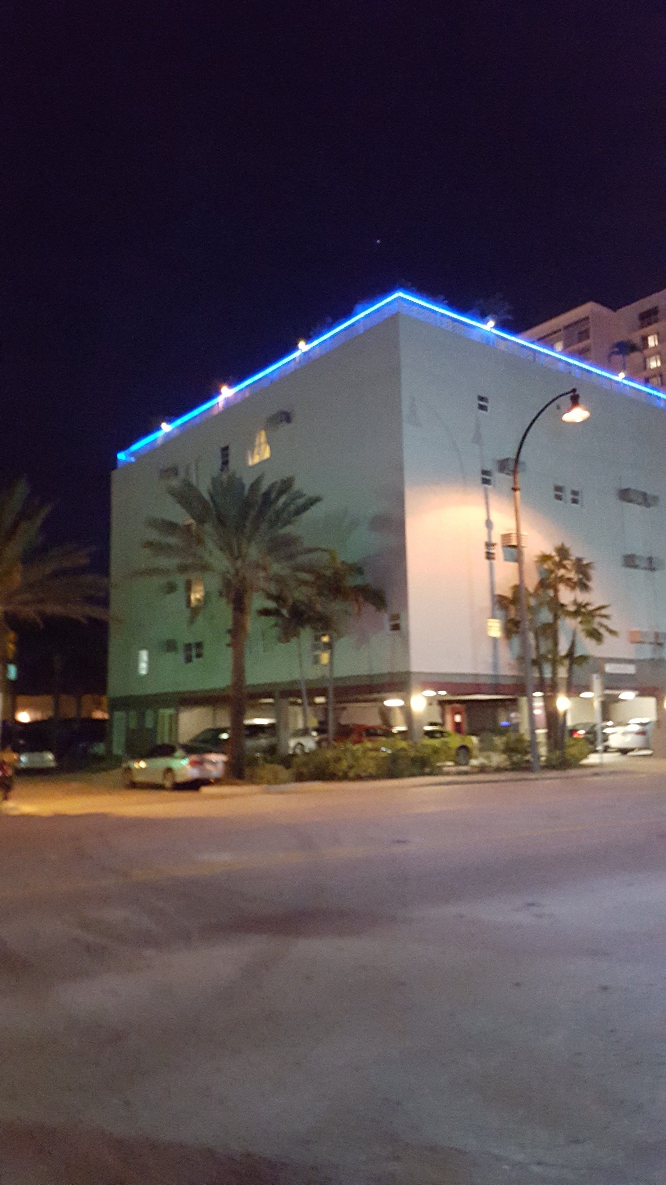 Façade de l’hébergement - soirée/nuit