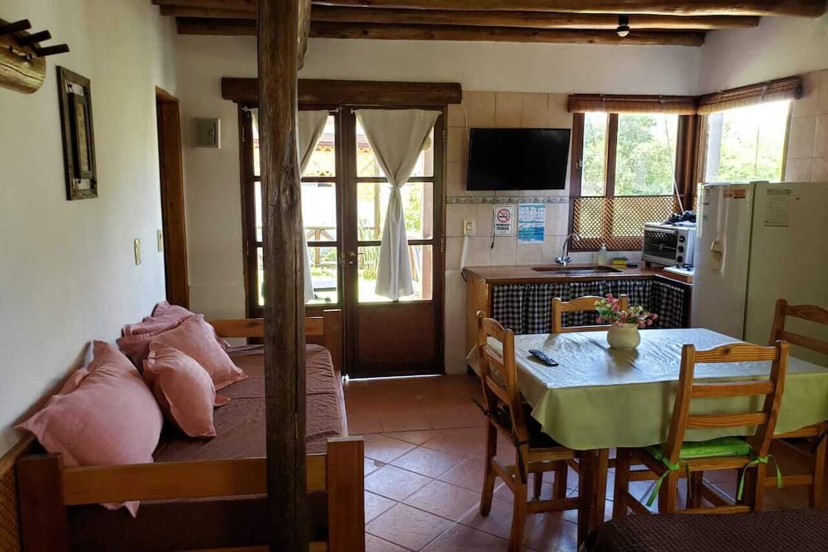 Bangalô básico (4 Adults) | Cofres nos quartos, camas extras/dobráveis (sobretaxa)