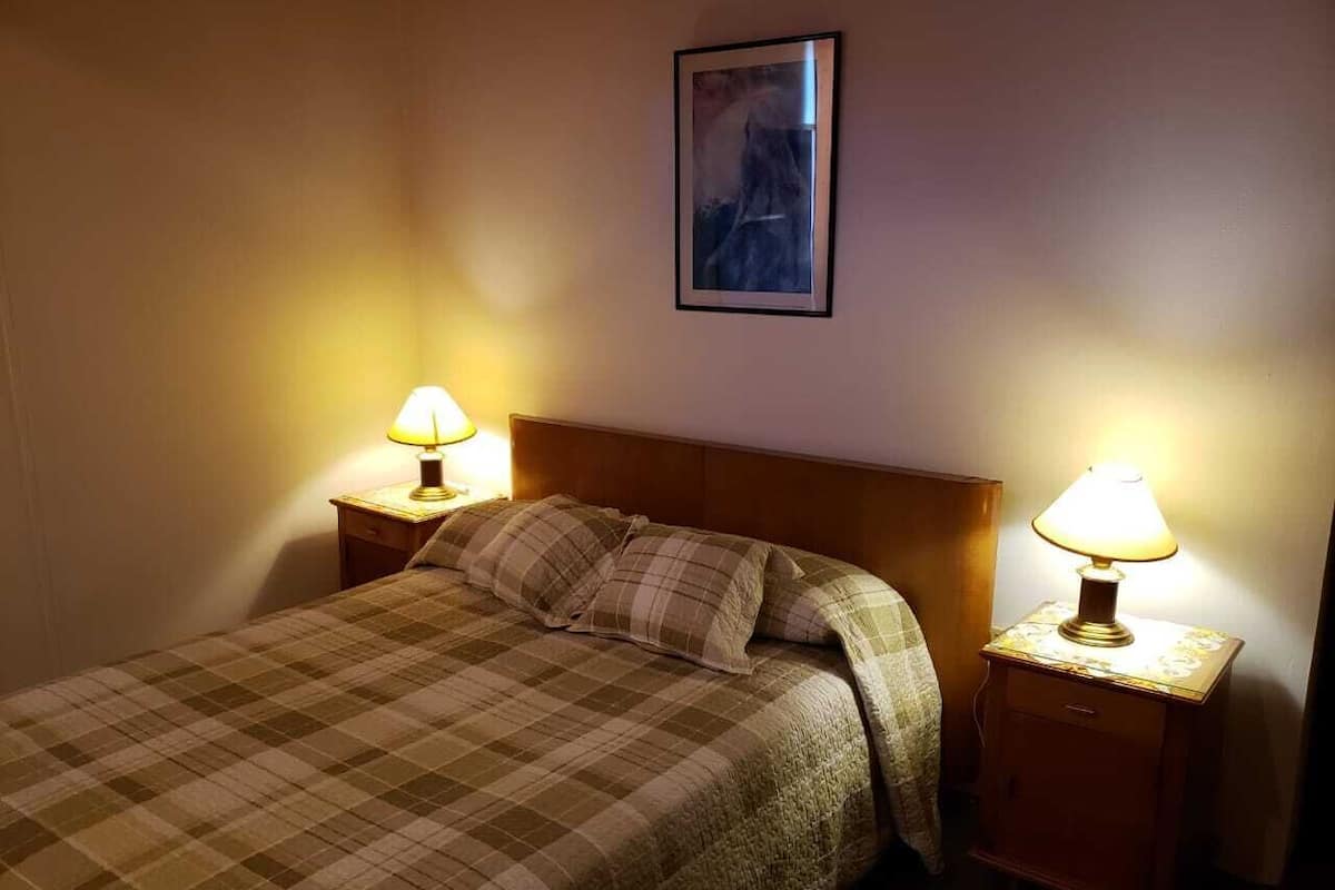 Duplex superior, 2 quartos, cozinha, vista para a lagoa | Cofres nos quartos, camas extras/dobráveis (sobretaxa)