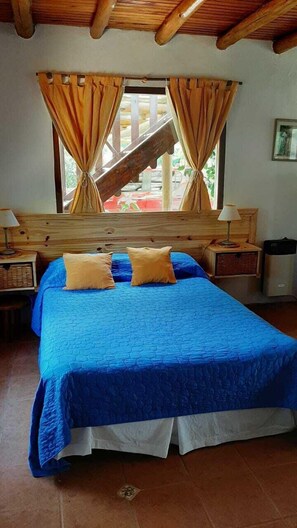 Perusbungalow (4 Adults) | Tallelokero huoneessa, yksilöllisesti sisustettu