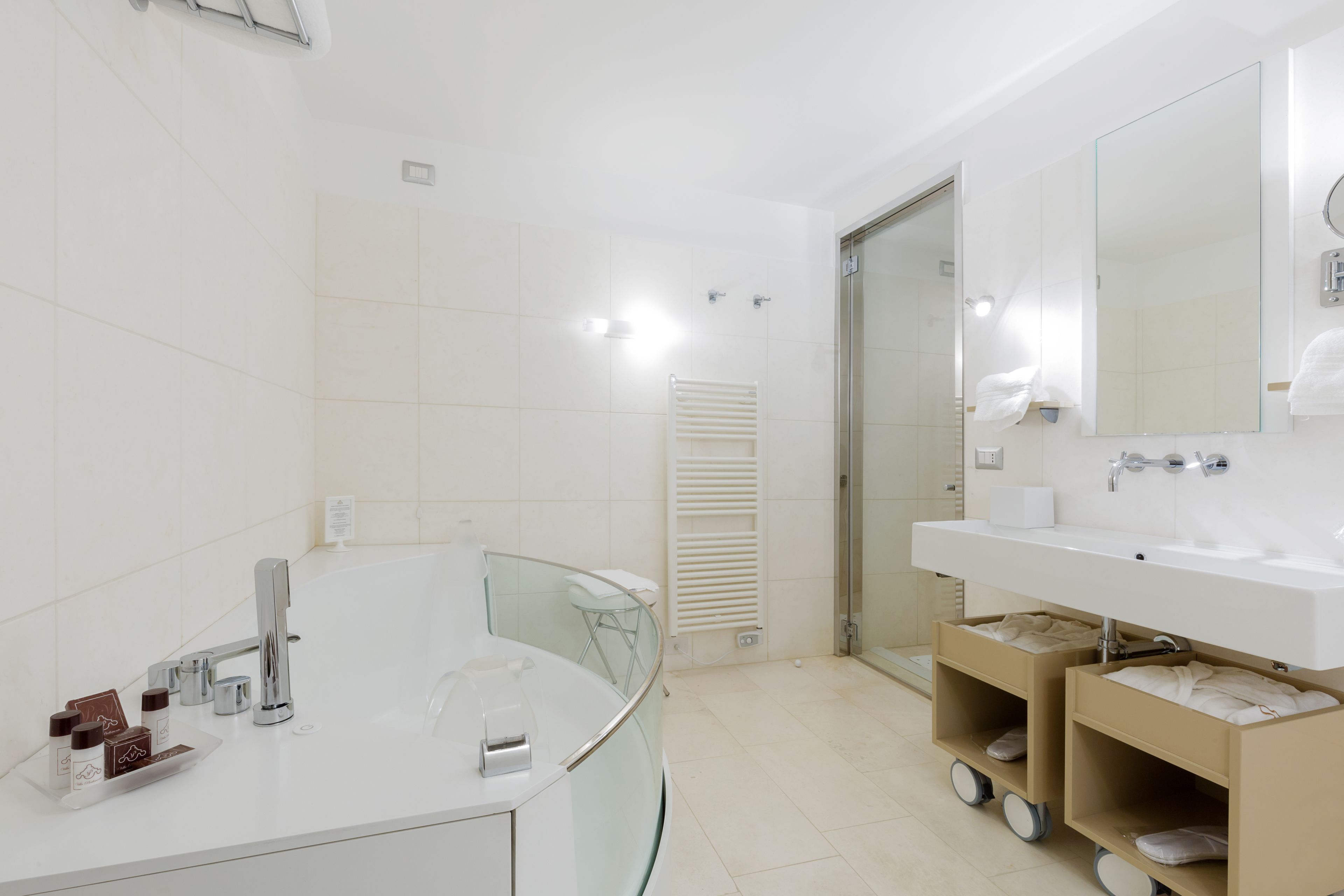 Junior Suite | Bathroom