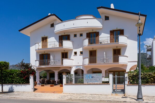 Front of property - B&B Sperlonga (Sperlonga)