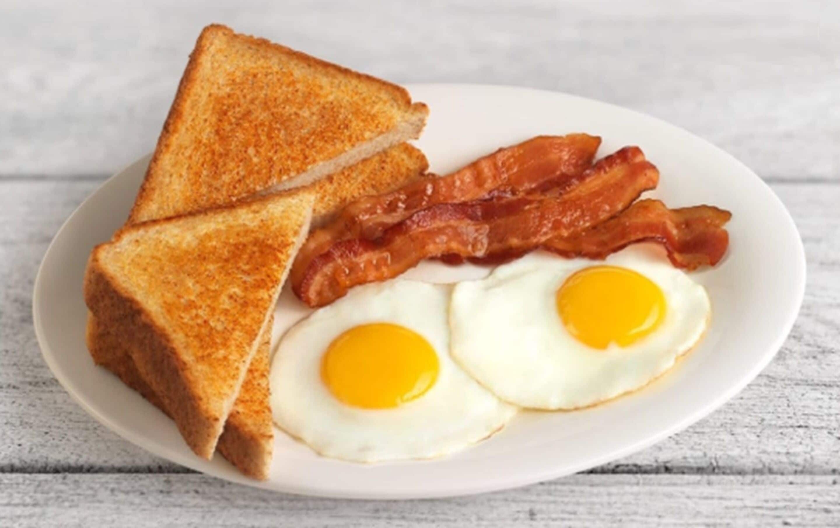 free daily full breakfast