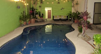 Hotel La Guaria Inn & Suites