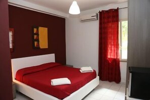 Premium bedding, free cots/infant beds, rollaway beds, free WiFi