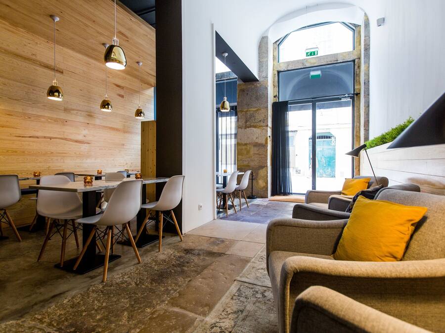 Lobby-Lounge