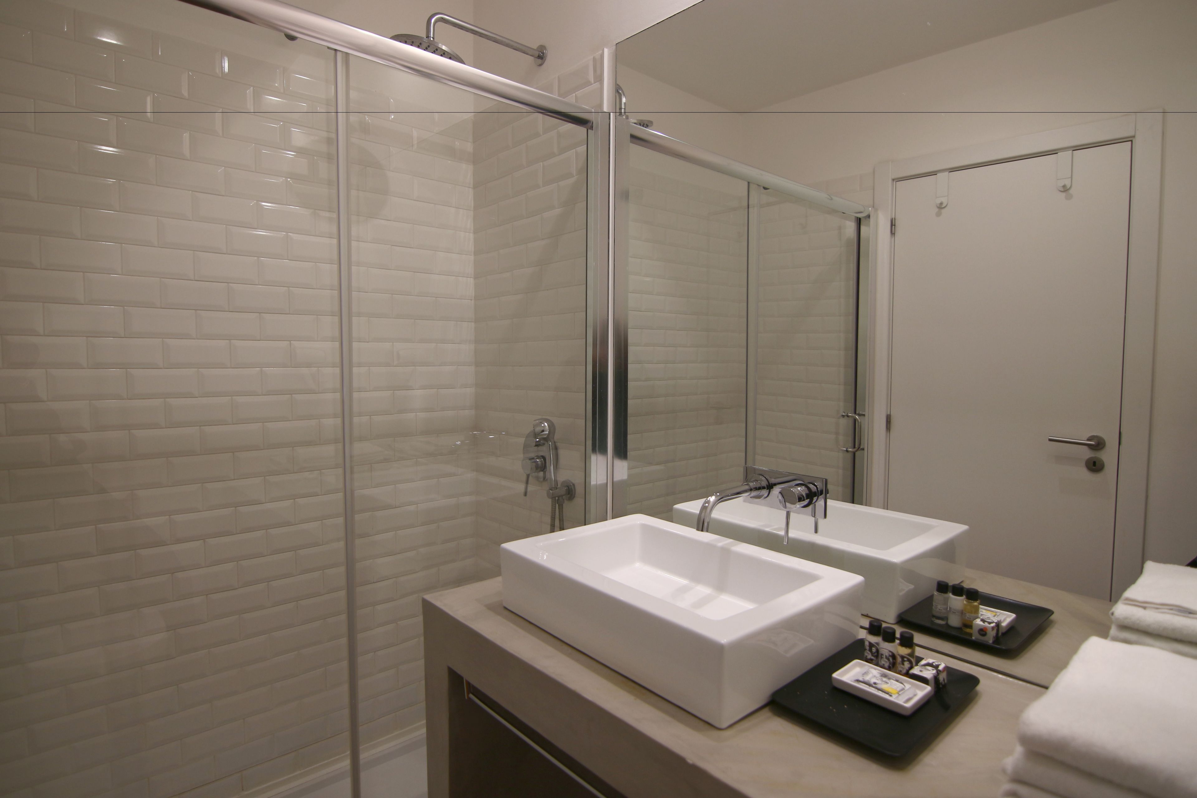 superior double or twin room | bathroom | free toiletries, hair dryer, towels