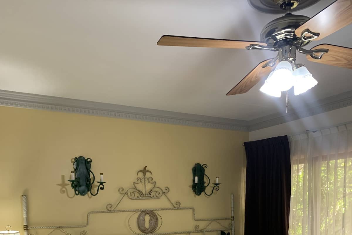 Suite | 1 bedroom, iron/ironing board, free WiFi, bed sheets