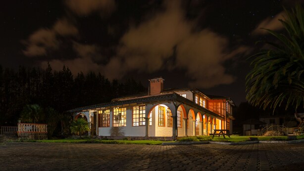Imagen sin descripción, 1 de 33, botón