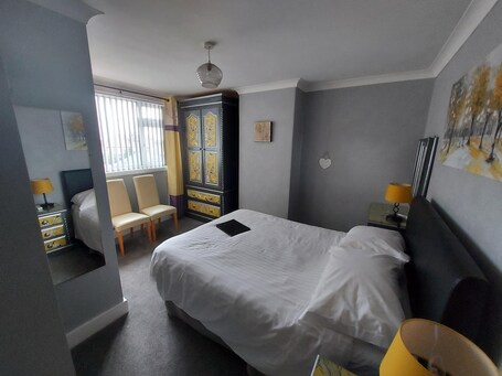 The Hilary Guest House - Image 2