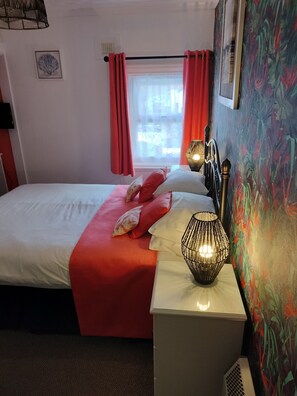 Double Room, Ensuite (Dolbadarn) - The Hilary Guest House (Llandudno)