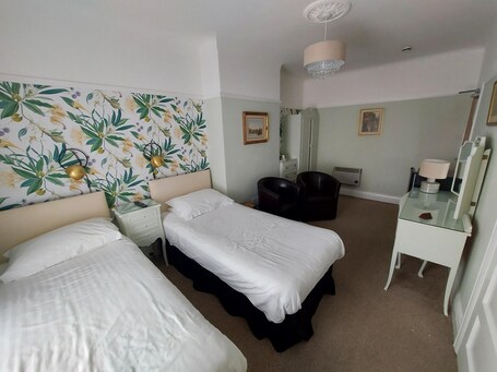 The Hilary Guest House - Image 34