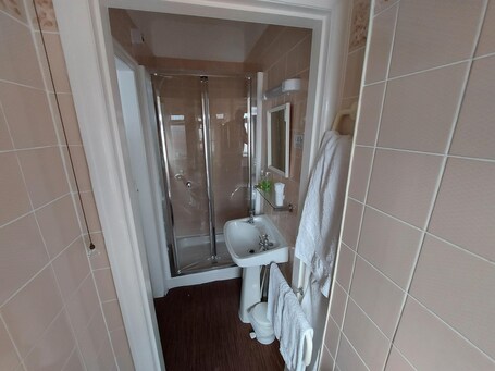 The Hilary Guest House - Image 22