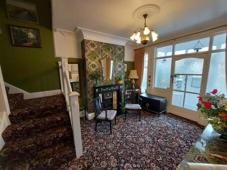 The Hilary Guest House - Image 17