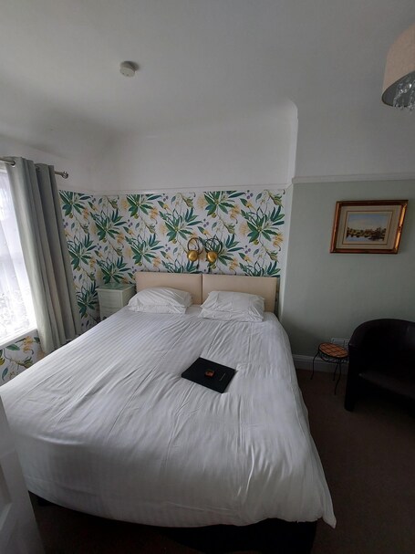 The Hilary Guest House - Image 40