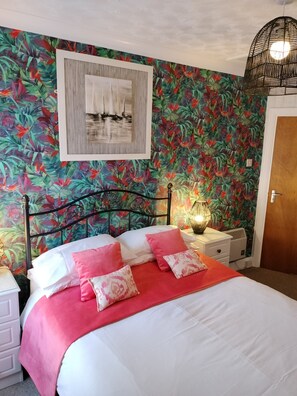 Double Room, Ensuite (Dolbadarn)