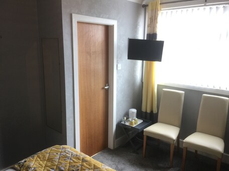 The Hilary Guest House - Image 32