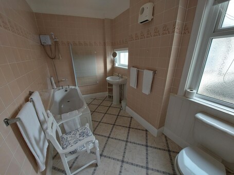 The Hilary Guest House - Image 15
