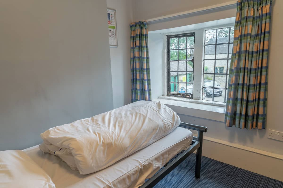 Single Room | Bed sheets