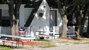 BBQ/picnic area - The Landings Inn and Cottages at Old Orchard Beach (Old Orchard Beach)