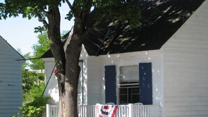 Exterior - The Landings Inn and Cottages at Old Orchard Beach (Old Orchard Beach)