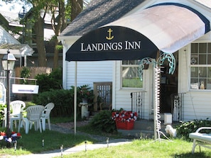 Property entrance - The Landings Inn and Cottages at Old Orchard Beach (Old Orchard Beach)
