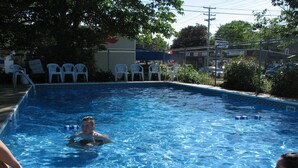 Outdoor pool - The Landings Inn and Cottages at Old Orchard Beach (Old Orchard Beach)