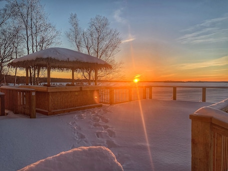 Terrace/patio. Pickle Lake Hotel