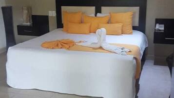 Junior Suite | Iron/ironing board, free WiFi, bed sheets