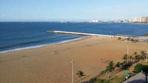 On the beach, beach towels - Hotel Flat Classic (Fortaleza)