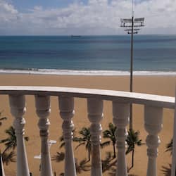 Chambre Triple, vue plage | Balcon