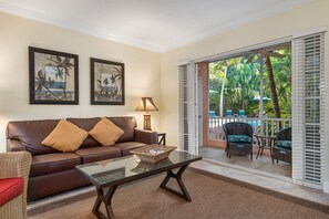 LARGE 1250 Sq Ft Premier Regal 2 Bedroom Condo Suite | View from room