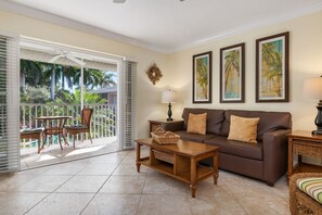 LARGE 800 Sq Ft Premier 1 Bedroom Condo Suite | View from room