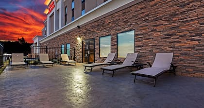 Hampton Inn & Suites Claremore