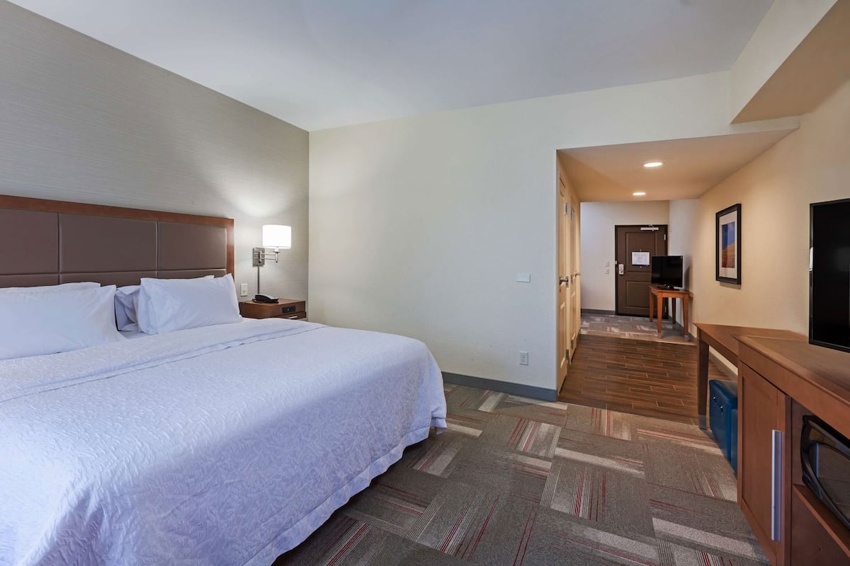 Minibar, in-room safe, iron/ironing board, free cribs/infant beds