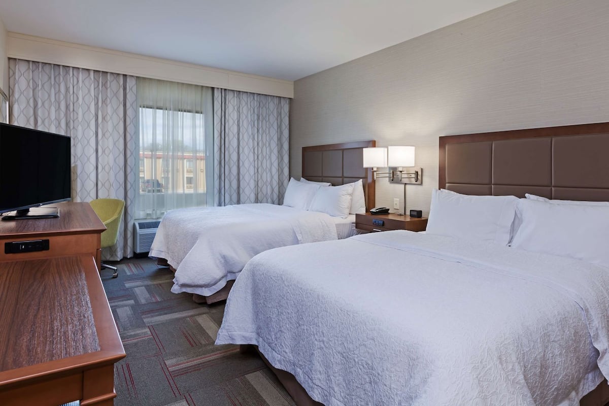 Minibar, in-room safe, iron/ironing board, free cribs/infant beds