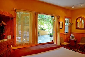 Suite, vista cortile | Wi-Fi gratuito