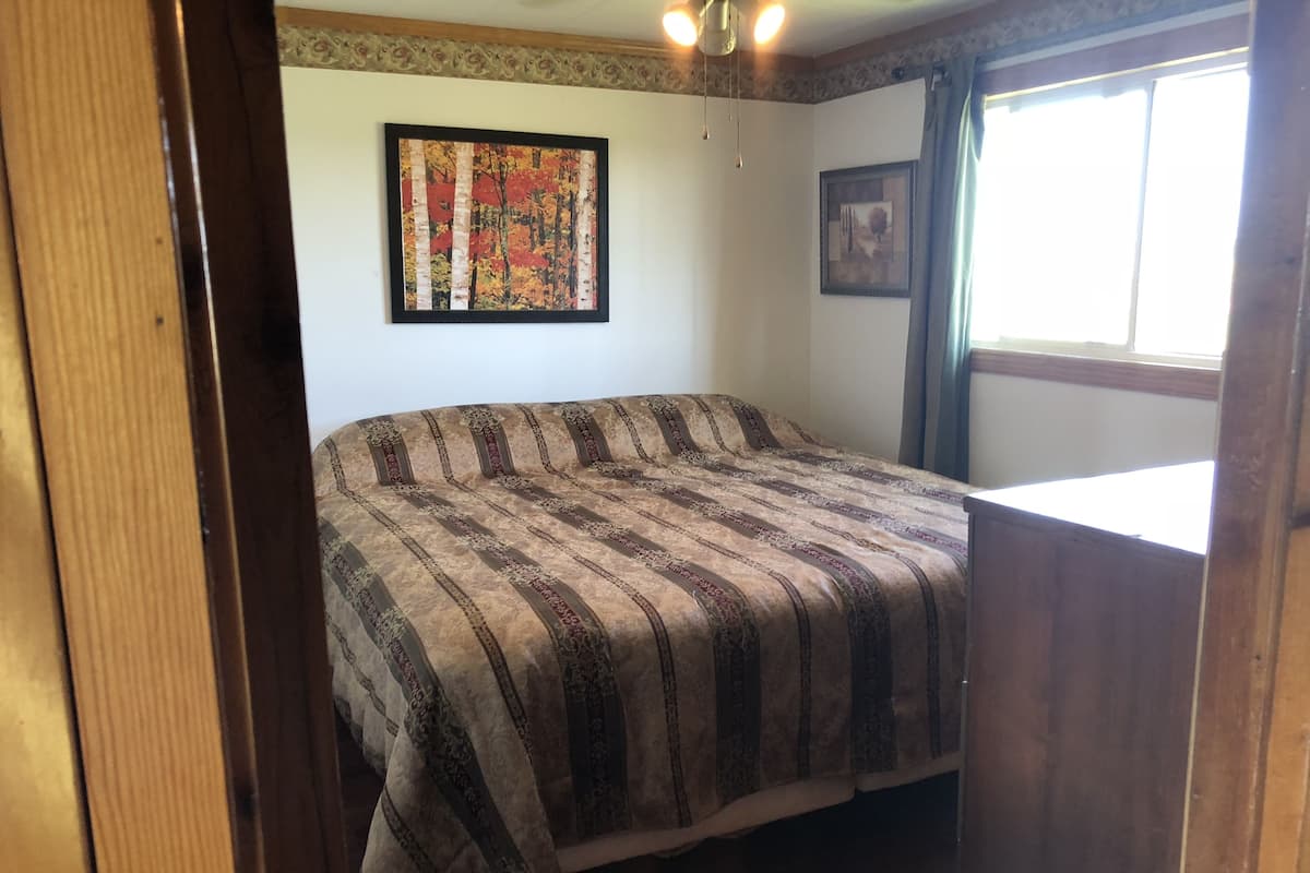 Family Duplex, 2 Bedrooms, Beach View | 1 bedroom, iron/ironing board, free WiFi, bed sheets