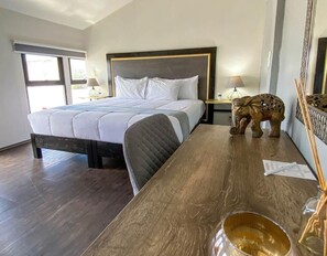 ファミリー スタジオスイート 専用バスルーム | セーフティボックス (室内)、客室ごとに異なる装飾、客室ごとに異なるインテリア、デスク