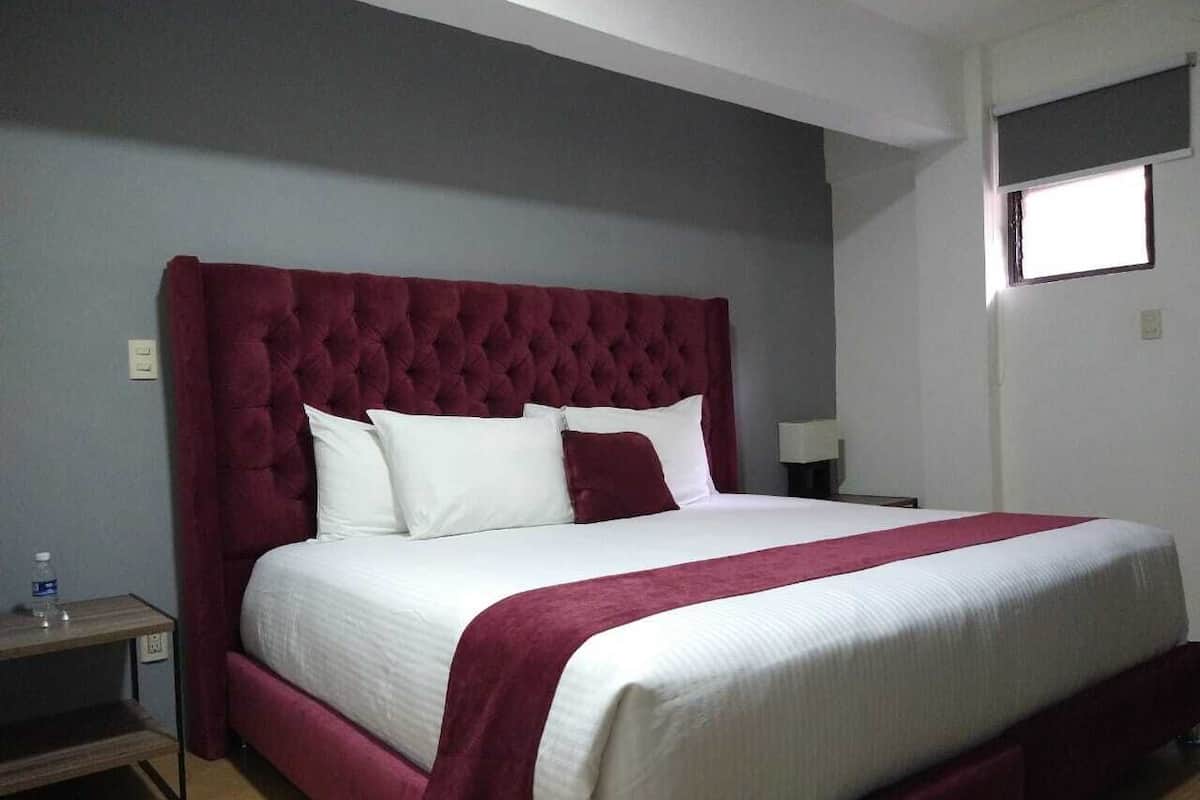Room, 1 King Bed | In-room safe, desk, laptop workspace, free WiFi