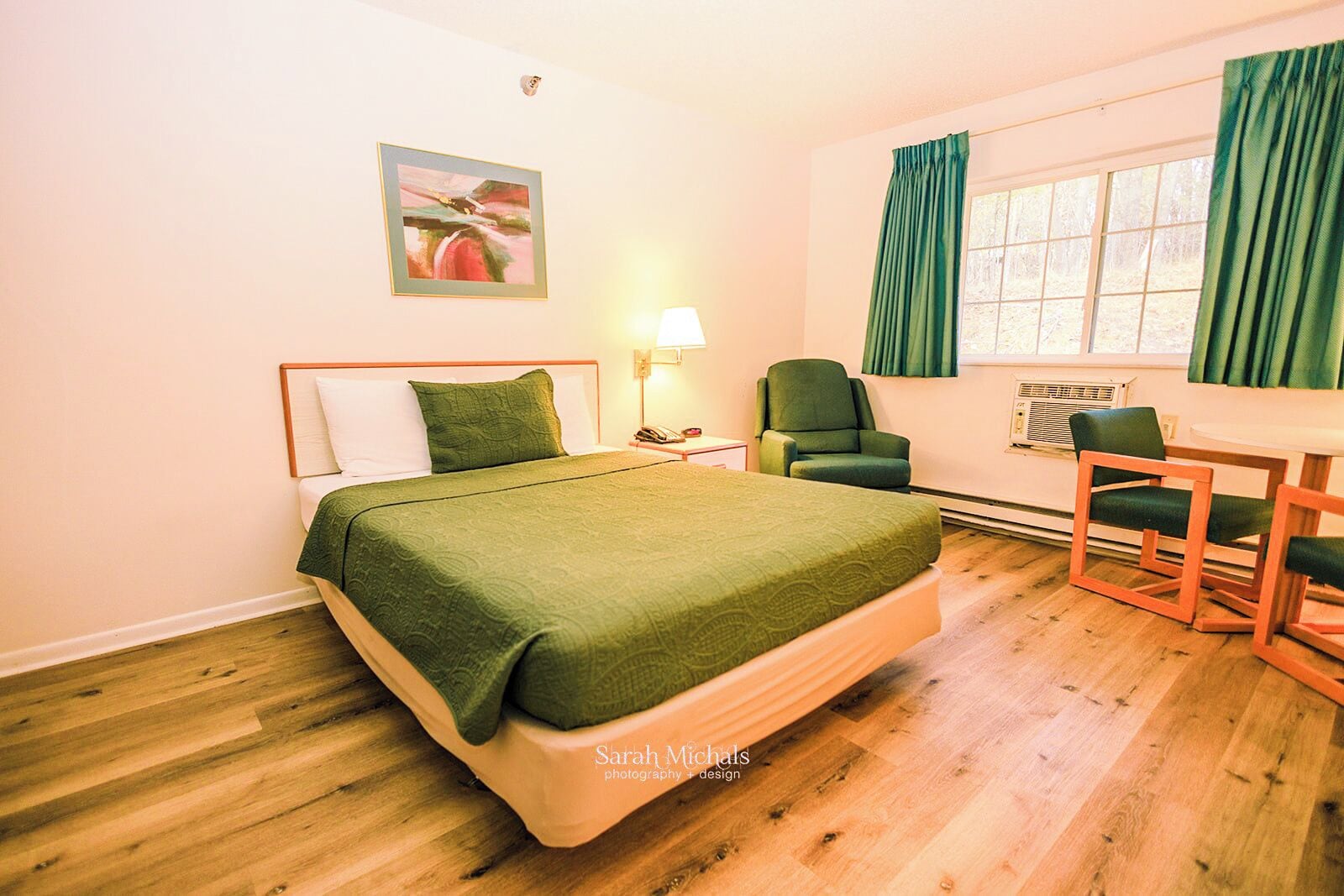 Standard Room, 1 Queen Bed | Blackout drapes, soundproofing, free WiFi, bed sheets