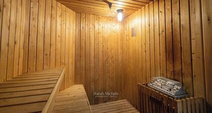 Mountain Host Motor Inn