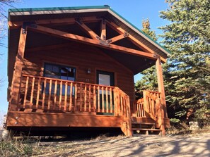 Terrace/patio - Mountain Ridge (Watford City)