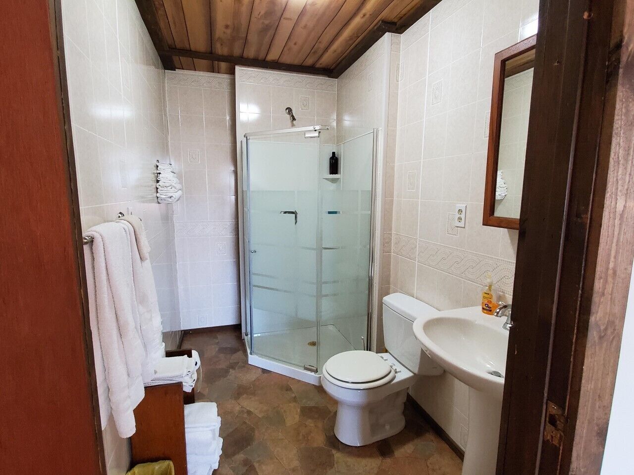 Ferienhütte, Nichtraucher, Küche | Badezimmer | Kostenlose Toilettenartikel, Haartrockner, Handtücher, Seife