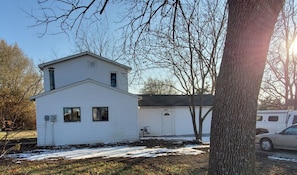 Front of property - Little River Inn Motel & Guest House (Leon)