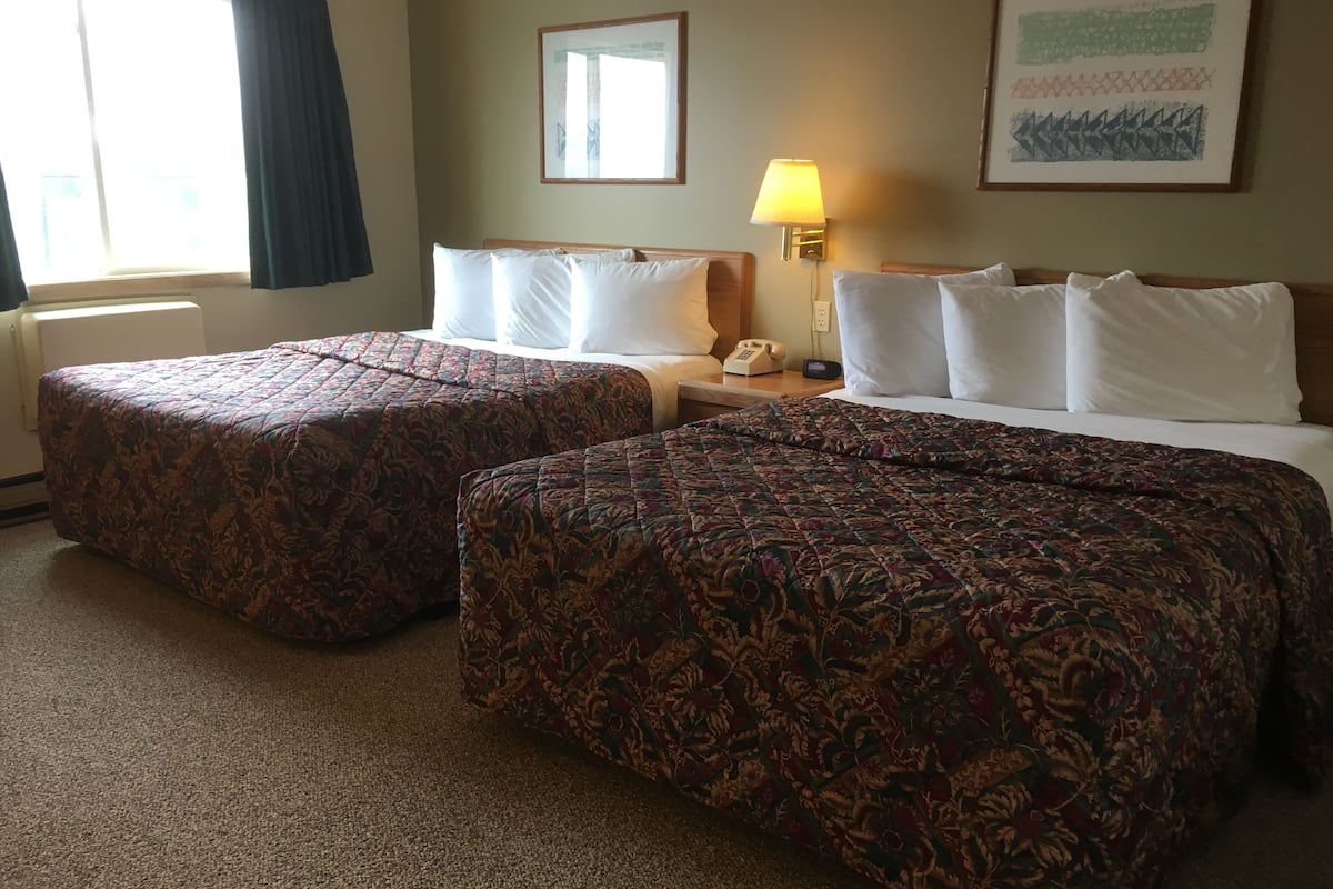 traditional double room, 2 queen beds | free wifi, bed sheets