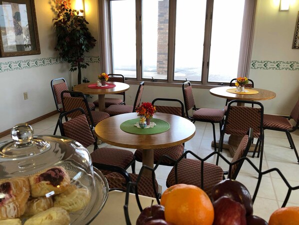 Restaurant - Value Host Motor Inn (Marquette)