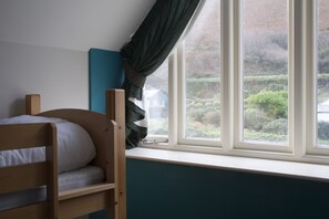 2 Bed Private Room | Bed sheets, wheelchair access - YHA Boscastle - Hostel (Boscastle)