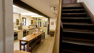 ساحة الطعام